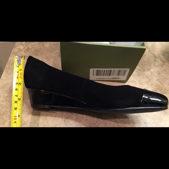 New, black velvet with patent leather accents. - Picture 7 of 8